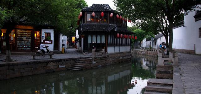 芭比的大学之旅