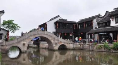 可爱奥莉甜美夏装